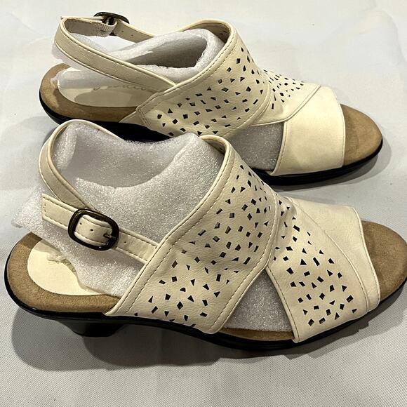 Easy Street Perforated Block Heeled Sandals Charleigh Ivory 9M - Picture 5 of 11
